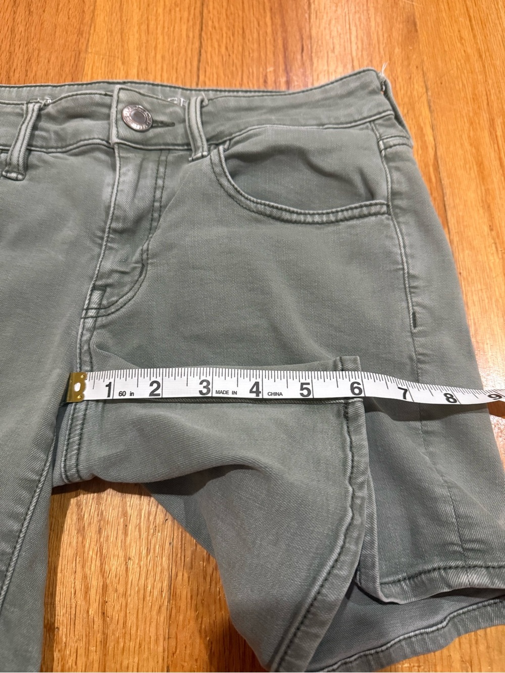American Eagle Midi Short — Sage Green, Size 6 - Picture 6 of 7